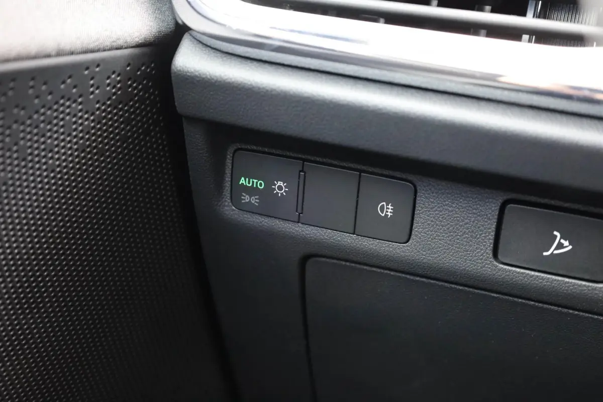 60 180pk | Achteruitrijcamera | LED | Cruise control