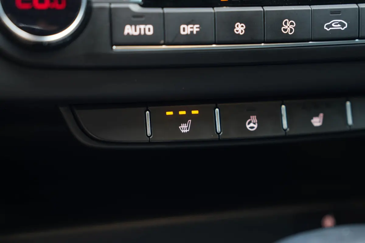 1.4 T-GDI GT-PlusLine | Panorama | Carplay | Camera | Navigatie | Stoel/Stuur verwarming