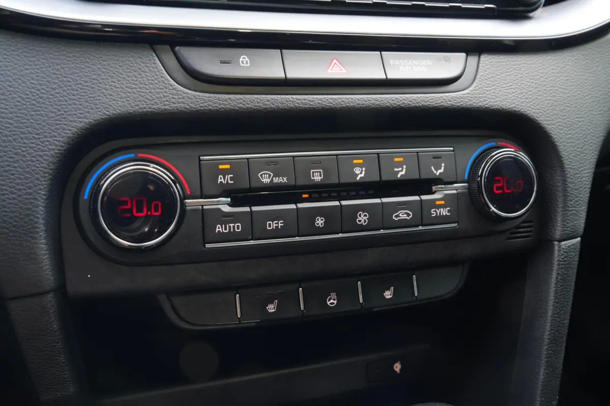 1.4 T-GDI GT-PlusLine | Panorama | Carplay | Camera | Navigatie | Stoel/Stuur verwarming