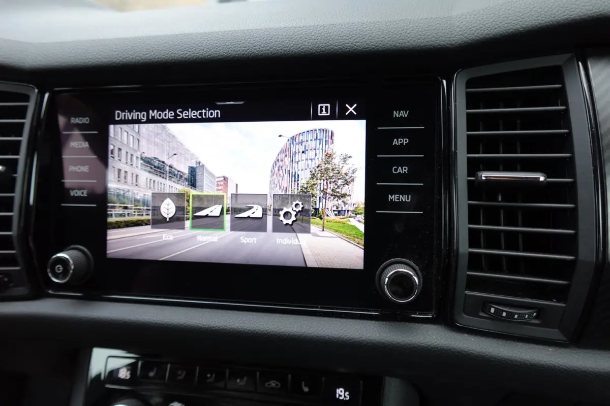 1.5 TSI Sportline Edition Plus PANO CAM MEMORY