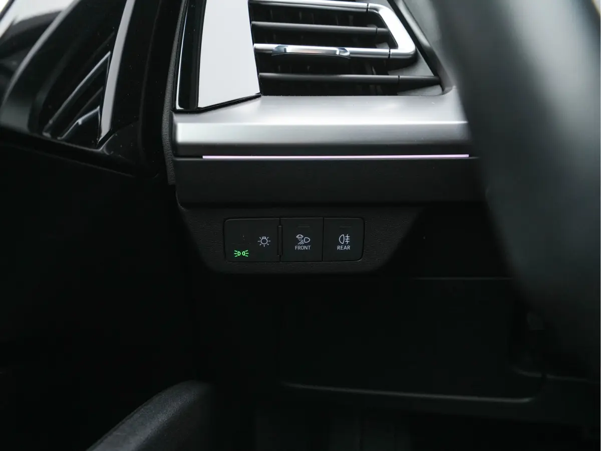 35 Advanced Edition 55 kWh {SoH-88%} (INCL-BTW) Aut. *NAVI-FULLMAP | MATRIX-LED | KEYLESS | AUDI-SOUND |  DIGI-COCKPIT | DAB | CARPLAY | HEATED-SPORTSEATS | CRUISE | 19''ALU*