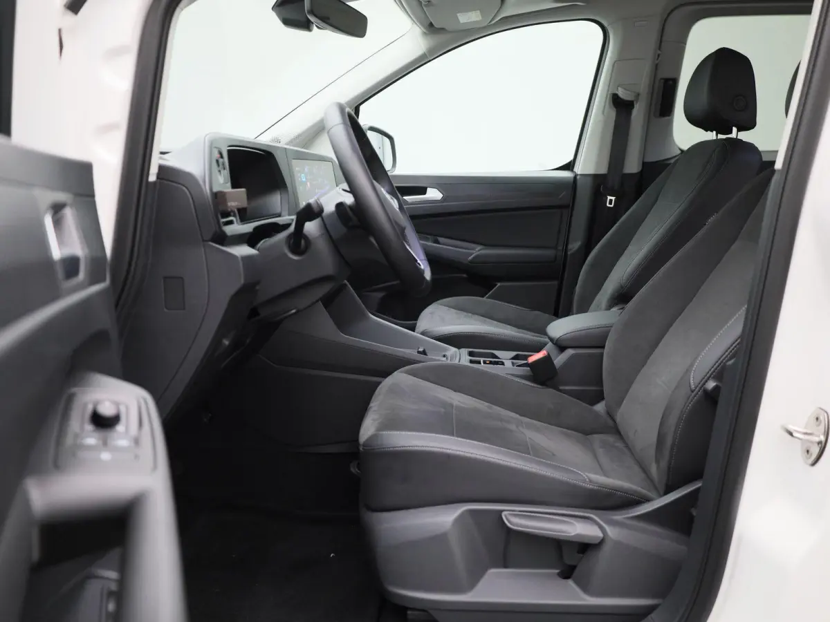 1.5 TSI Hybride Limited Edition 115PK | Automaat | Multifuntioneel Stuurwiel | Adaptive Cruise Control | Digital Cockpit Pro | DAB+ | Apple/Android Carplay | Navigatie |  Parkeerhulp vóór 