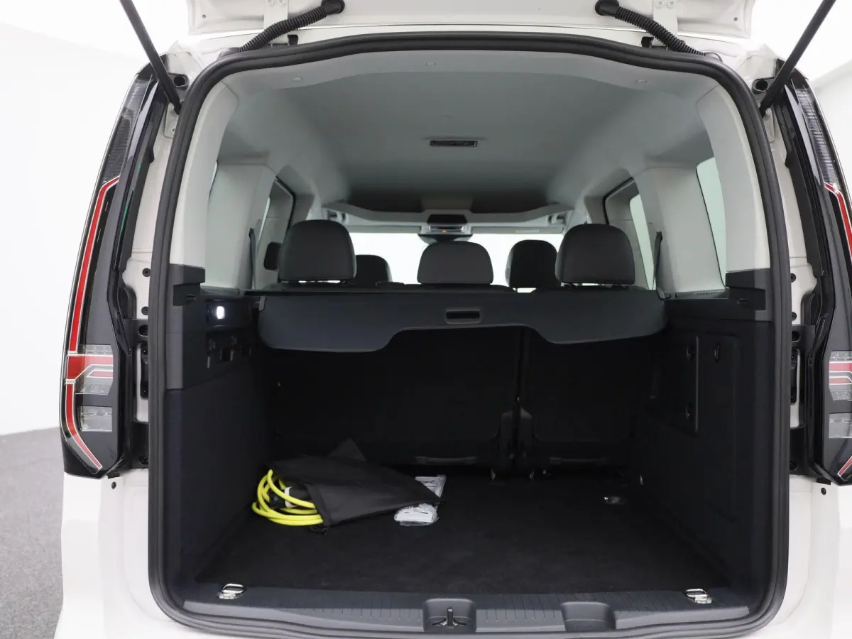 1.5 TSI Hybride Limited Edition 115PK | Automaat | Multifuntioneel Stuurwiel | Adaptive Cruise Control | Digital Cockpit Pro | DAB+ | Apple/Android Carplay | Navigatie |  Parkeerhulp vóór 