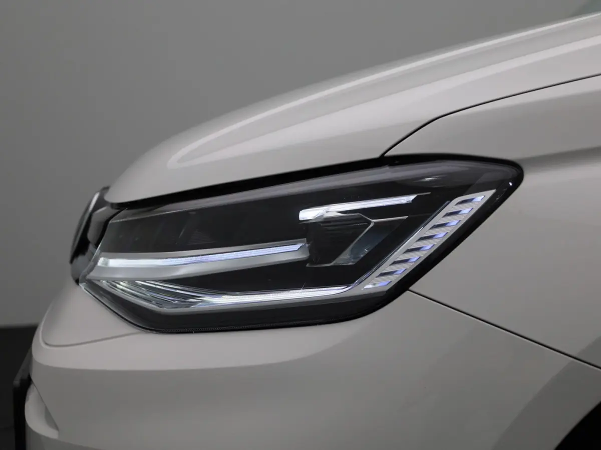 1.5 TSI Hybride Limited Edition 115PK | Automaat | Multifuntioneel Stuurwiel | Adaptive Cruise Control | Digital Cockpit Pro | DAB+ | Apple/Android Carplay | Navigatie |  Parkeerhulp vóór 