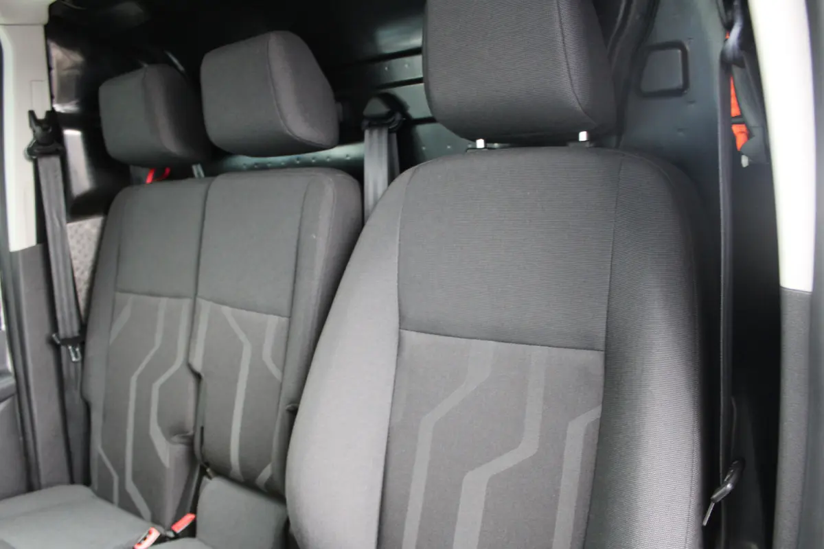 1.5 TDCI | 3 ZITS | AIRCO | ALL SEASON BANDEN | BETIMMERING |