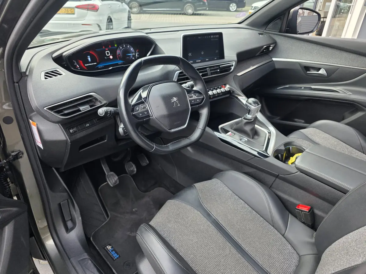 1.2 PureTech GT-Line | PANO | CAMERA | 7 PERSOONS