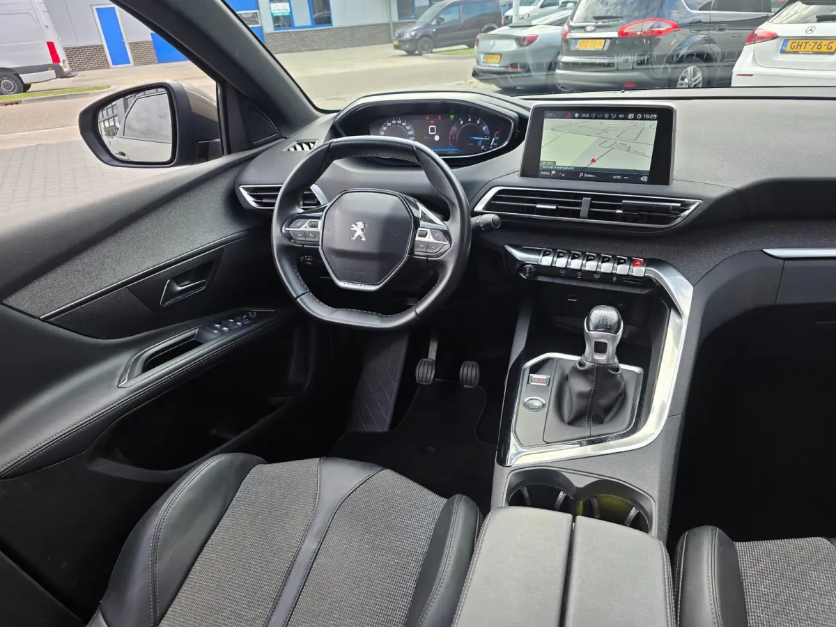 1.2 PureTech GT-Line | PANO | CAMERA | 7 PERSOONS