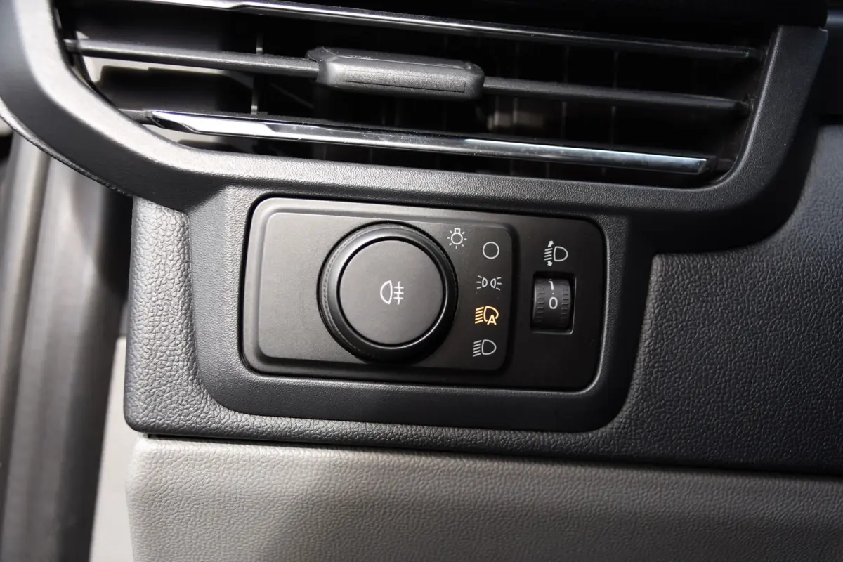 320 2.0 TDCI L2H1 Limited DC Adaptieve Cruise, 360 Camera, Carplay, Automaat, LED, 2 x Schuifdeur, Stoelverwarming, Virtual, 170pk, Sensoren, Uniek!