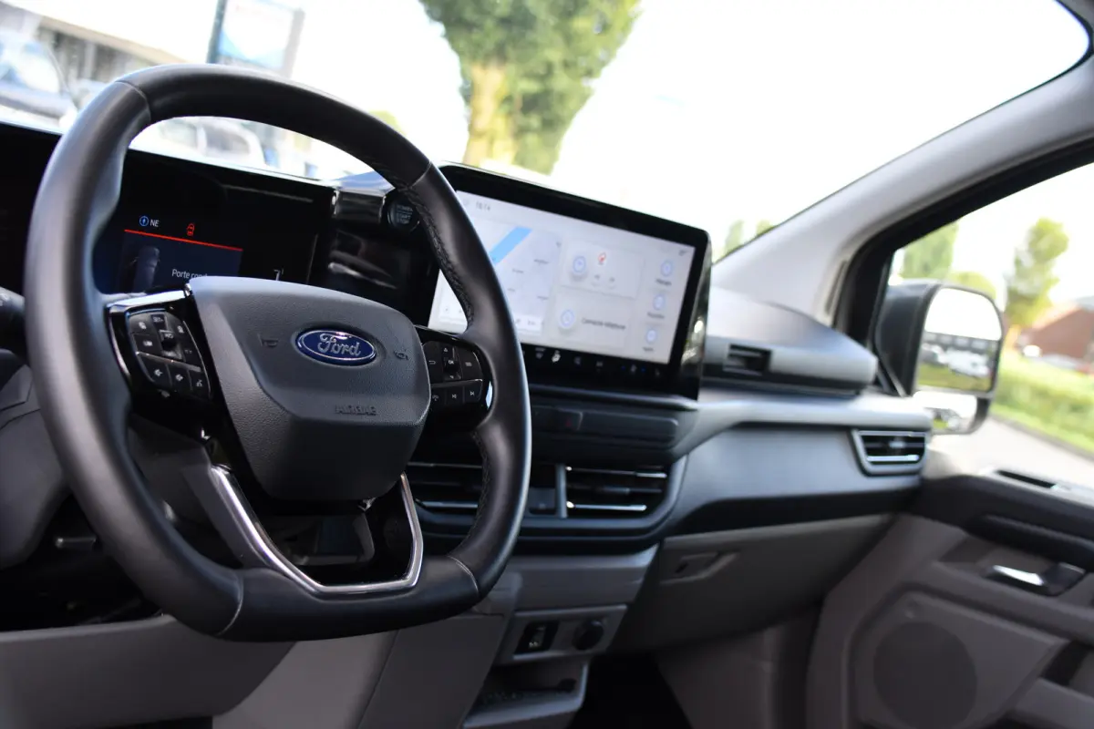 320 2.0 TDCI L2H1 Limited DC Adaptieve Cruise, 360 Camera, Carplay, Automaat, LED, 2 x Schuifdeur, Stoelverwarming, Virtual, 170pk, Sensoren, Uniek!
