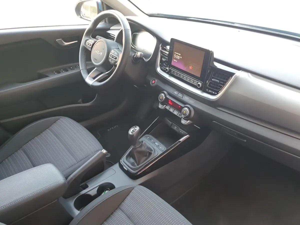 1.0 T-GDi MHEV DynamicPlusLine Navi | Stoel en stuurverwarming | Camera | Keyless met startknop | Apple Carplay / Android Auto | Getinte ramen achter | Fabrieksgarantie | NAP