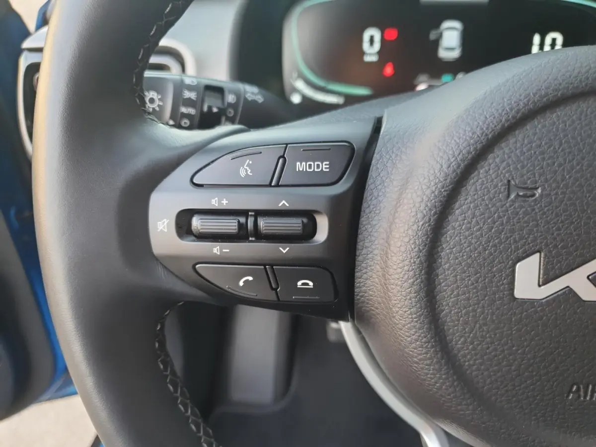 1.0 T-GDi MHEV DynamicPlusLine Navi | Stoel en stuurverwarming | Camera | Keyless met startknop | Apple Carplay / Android Auto | Getinte ramen achter | Fabrieksgarantie | NAP