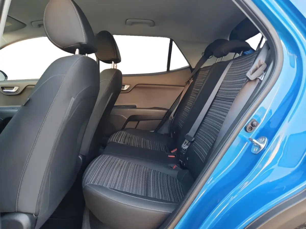 1.0 T-GDi MHEV DynamicPlusLine Navi | Stoel en stuurverwarming | Camera | Keyless met startknop | Apple Carplay / Android Auto | Getinte ramen achter | Fabrieksgarantie | NAP