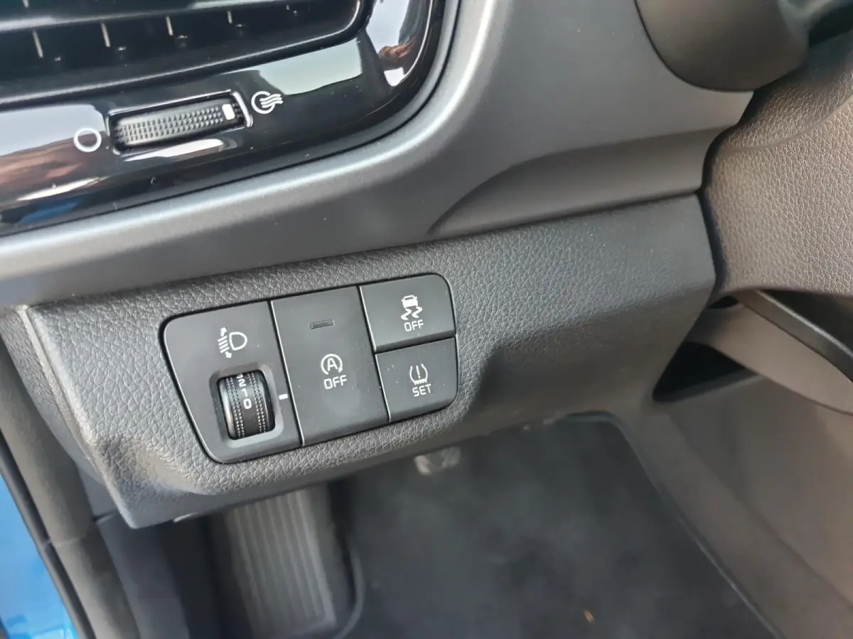 1.0 T-GDi MHEV DynamicPlusLine Navi | Stoel en stuurverwarming | Camera | Keyless met startknop | Apple Carplay / Android Auto | Getinte ramen achter | Fabrieksgarantie | NAP