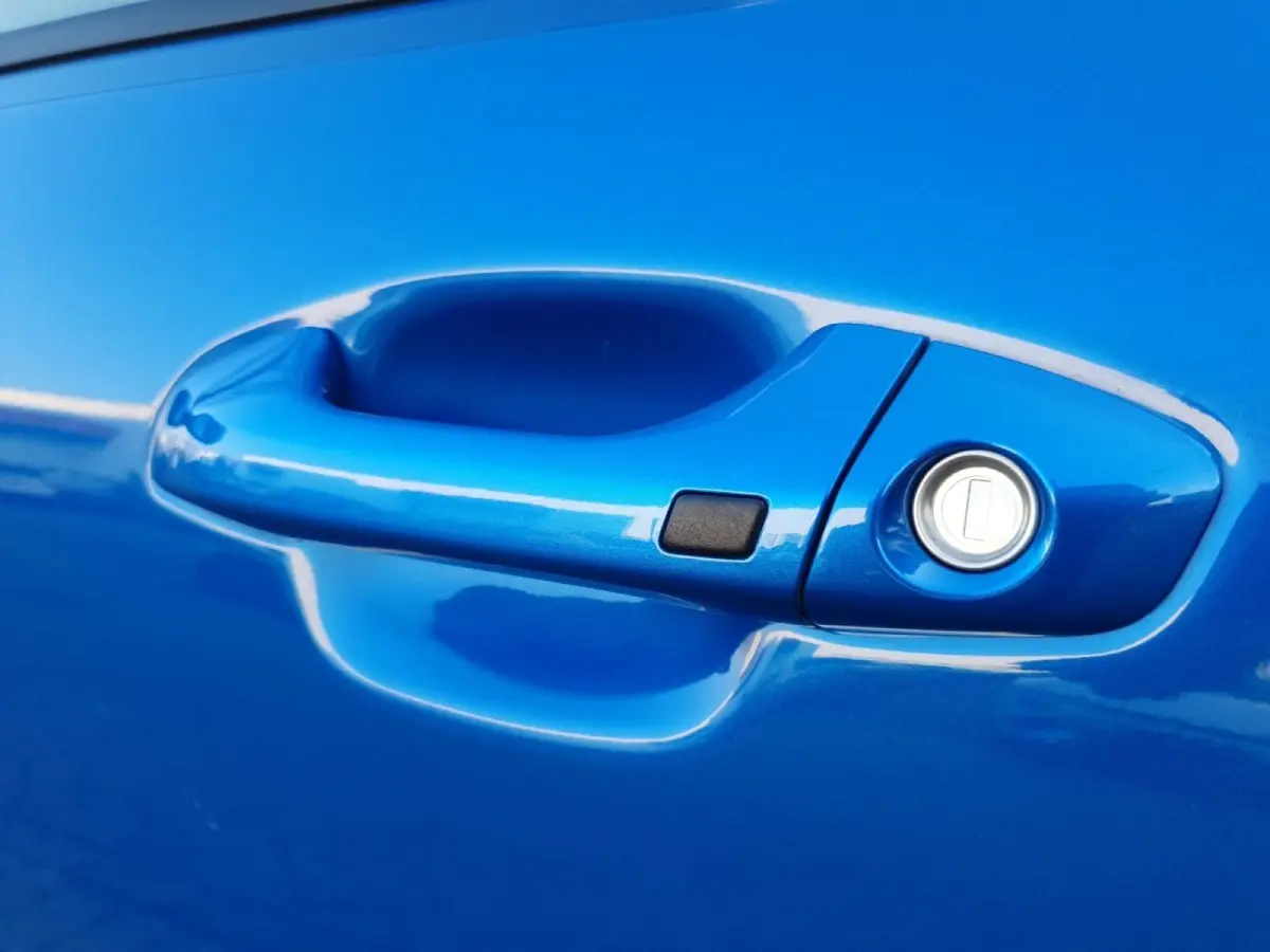 1.0 T-GDi MHEV DynamicPlusLine Navi | Stoel en stuurverwarming | Camera | Keyless met startknop | Apple Carplay / Android Auto | Getinte ramen achter | Fabrieksgarantie | NAP