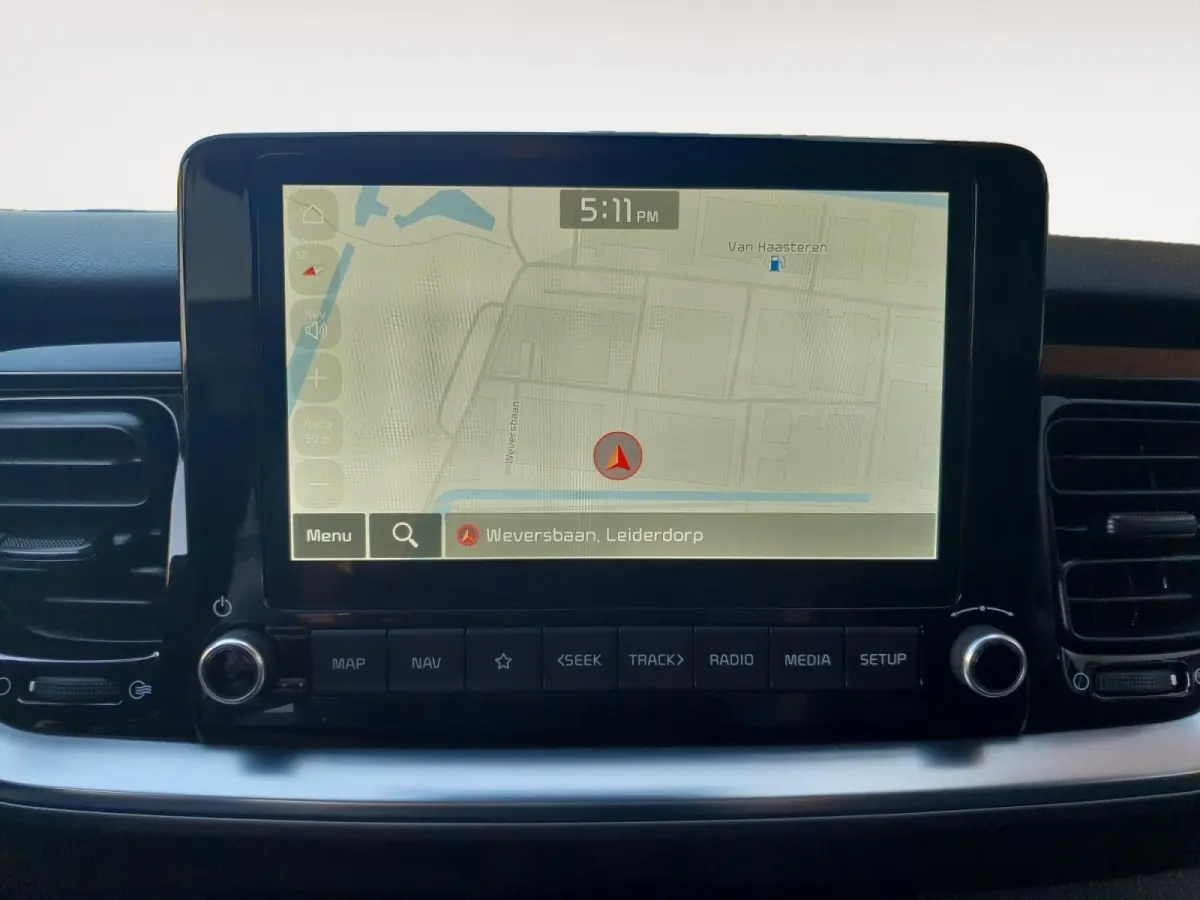 1.0 T-GDi MHEV DynamicPlusLine Navi | Stoel en stuurverwarming | Camera | Keyless met startknop | Apple Carplay / Android Auto | Getinte ramen achter | Fabrieksgarantie | NAP