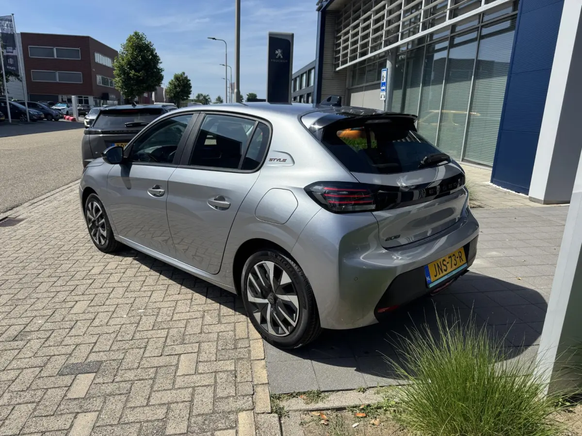 1.2 PureTech 100 Style l Nieuwe auto uit voorraad