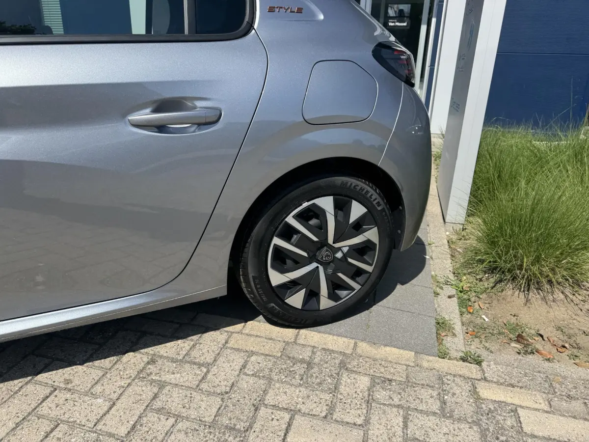 1.2 PureTech 100 Style l Nieuwe auto uit voorraad