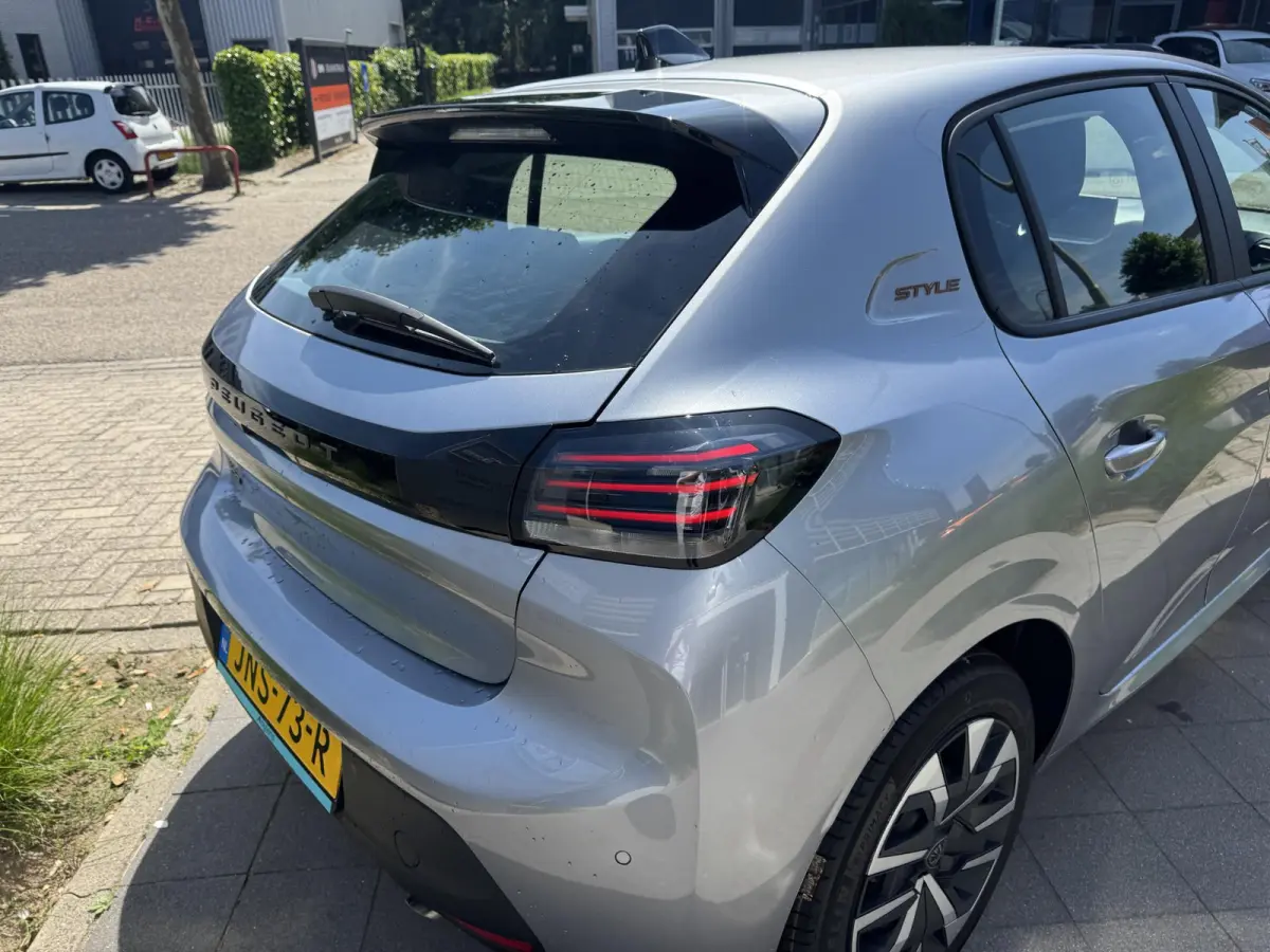1.2 PureTech 100 Style l Nieuwe auto uit voorraad