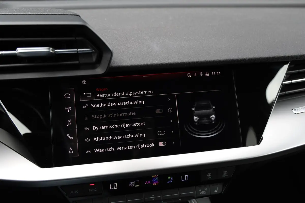 30 TFSI 110pk Advanced edition Camera Stoelverwarming Sportstoelen LED Trekhaak Clima CarPlay NL-Auto!