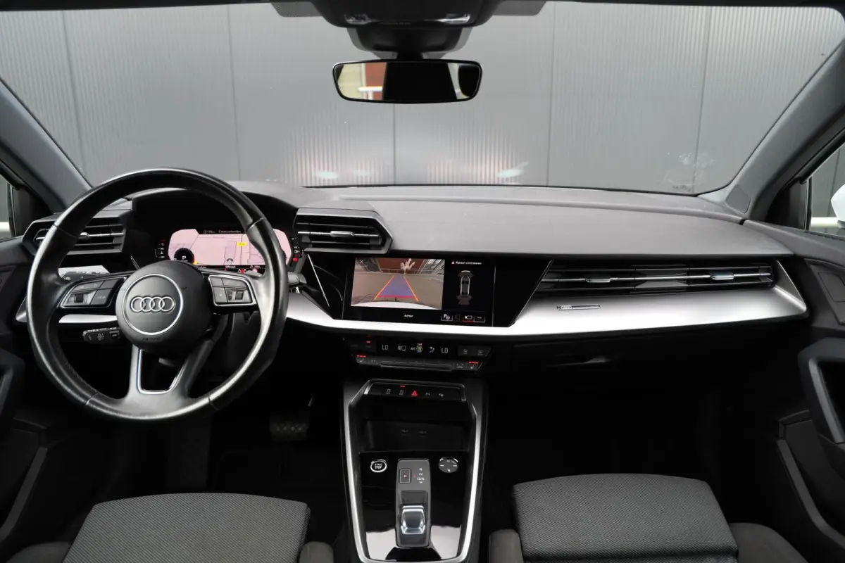 30 TFSI 110pk Advanced edition Camera Stoelverwarming Sportstoelen LED Trekhaak Clima CarPlay NL-Auto!