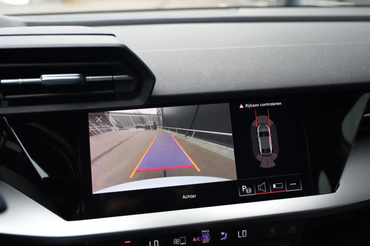 30 TFSI 110pk Advanced edition Camera Stoelverwarming Sportstoelen LED Trekhaak Clima CarPlay NL-Auto!