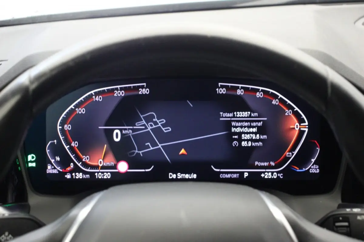 318d Corporate High Executive Automaat - Digitaal Cockpit, Carplay, Leer, Afn. Trekhaak