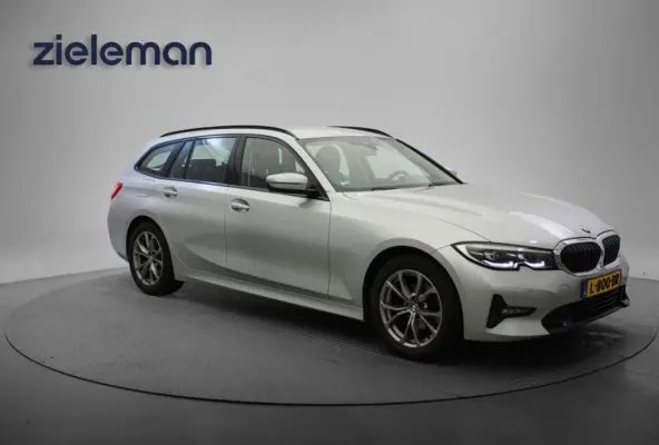 318d Corporate High Executive Automaat - Digitaal Cockpit, Carplay, Leer, Afn. Trekhaak