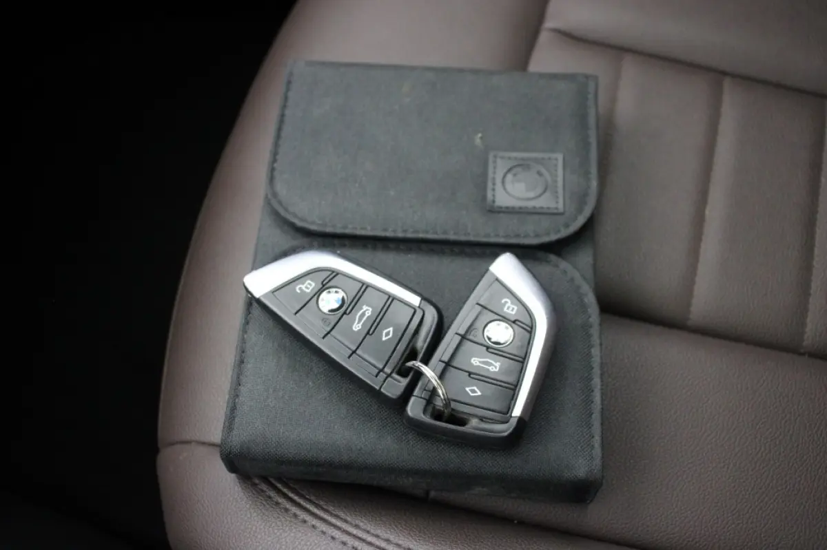 Executive 80 kWh - Panorama, Digitaal Cockpit, Carplay, Camera, Memory, Leer, Stoelverw.