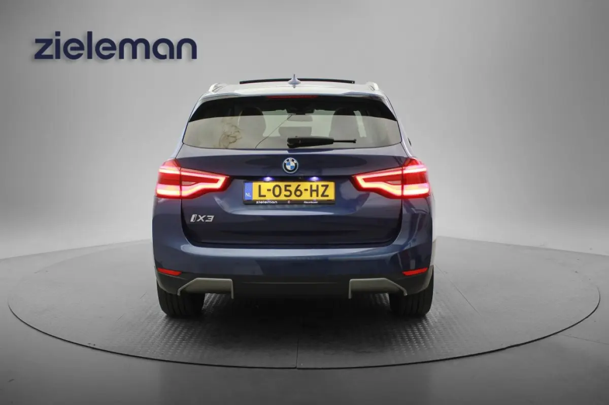 Executive 80 kWh - Panorama, Digitaal Cockpit, Carplay, Camera, Memory, Leer, Stoelverw.