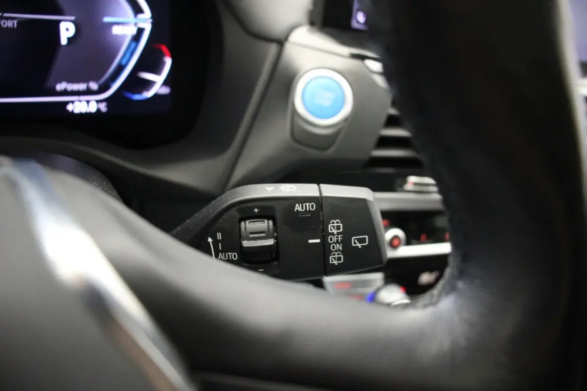 Executive 80 kWh - Panorama, Digitaal Cockpit, Carplay, Camera, Memory, Leer, Stoelverw.