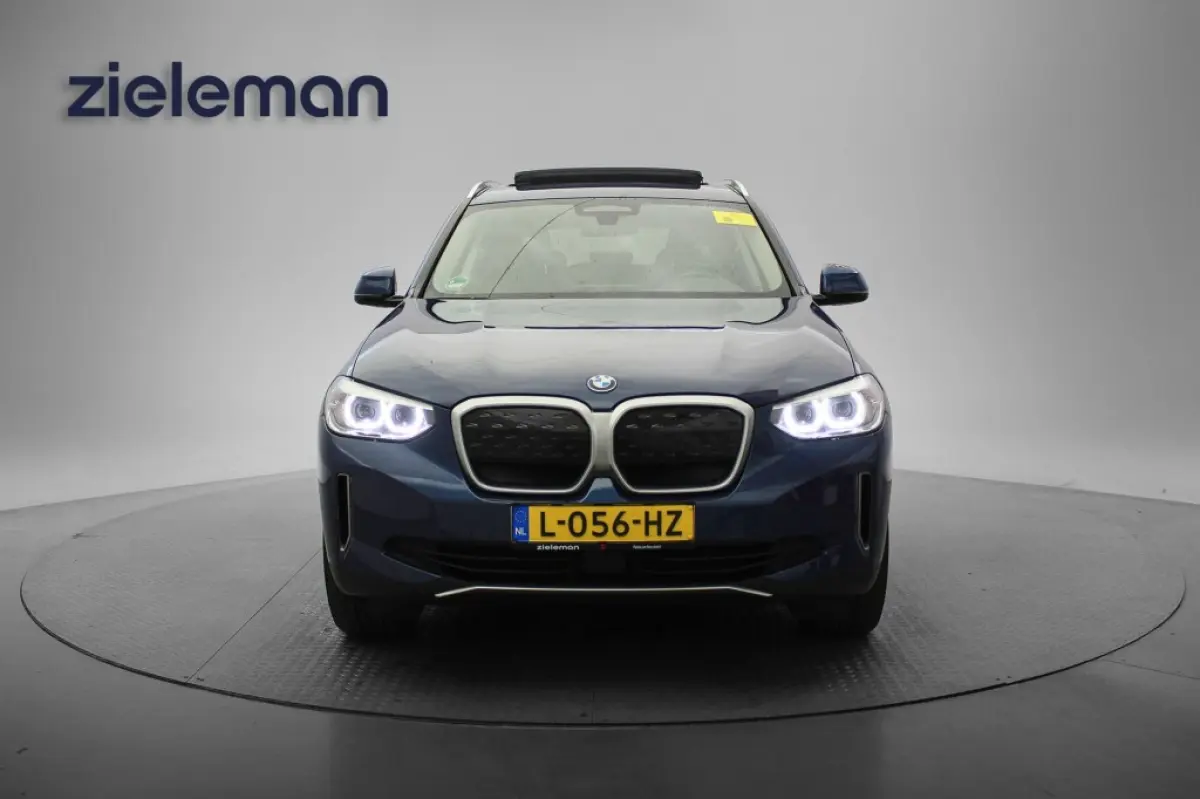 Executive 80 kWh - Panorama, Digitaal Cockpit, Carplay, Camera, Memory, Leer, Stoelverw.