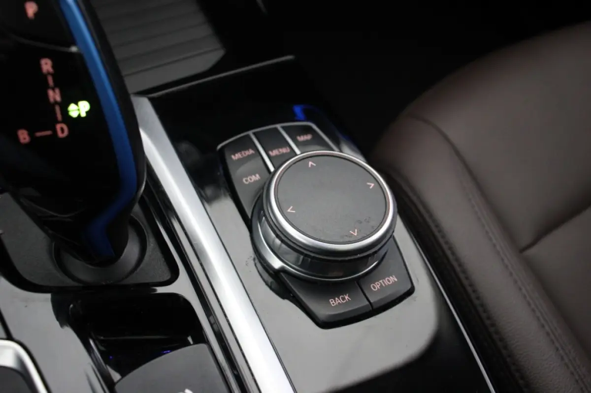 Executive 80 kWh - Panorama, Digitaal Cockpit, Carplay, Camera, Memory, Leer, Stoelverw.