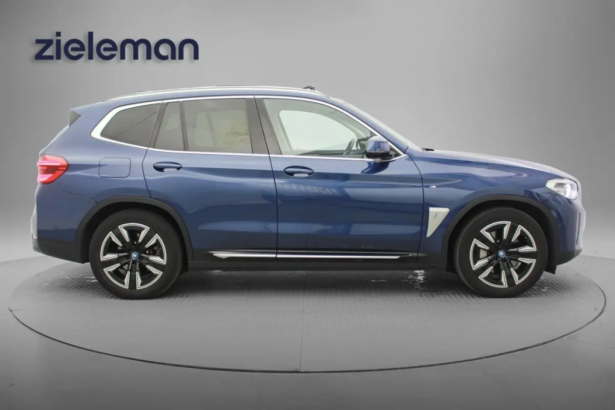 Executive 80 kWh - Panorama, Digitaal Cockpit, Carplay, Camera, Memory, Leer, Stoelverw.