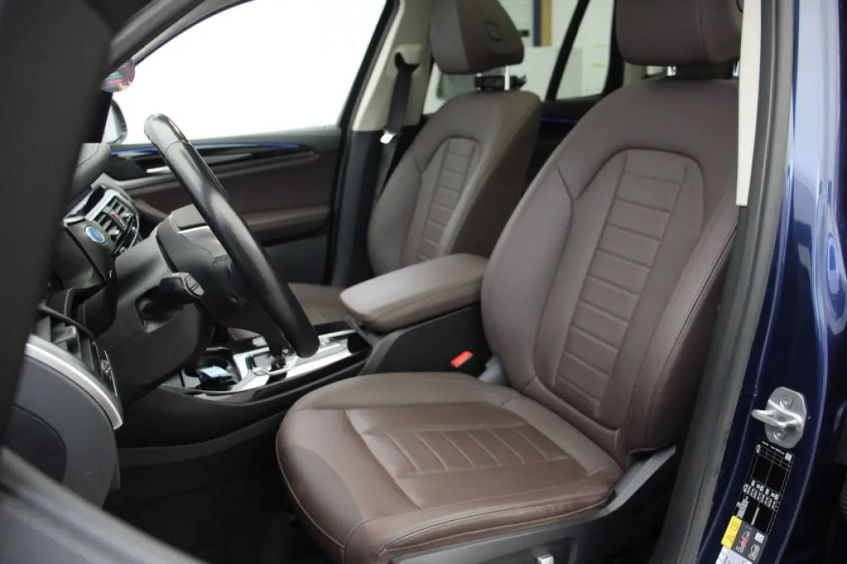 Executive 80 kWh - Panorama, Digitaal Cockpit, Carplay, Camera, Memory, Leer, Stoelverw.