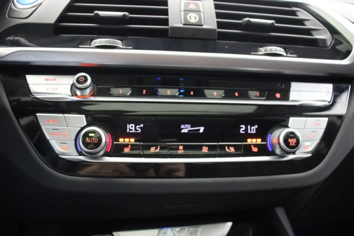 Executive 80 kWh - Panorama, Digitaal Cockpit, Carplay, Camera, Memory, Leer, Stoelverw.