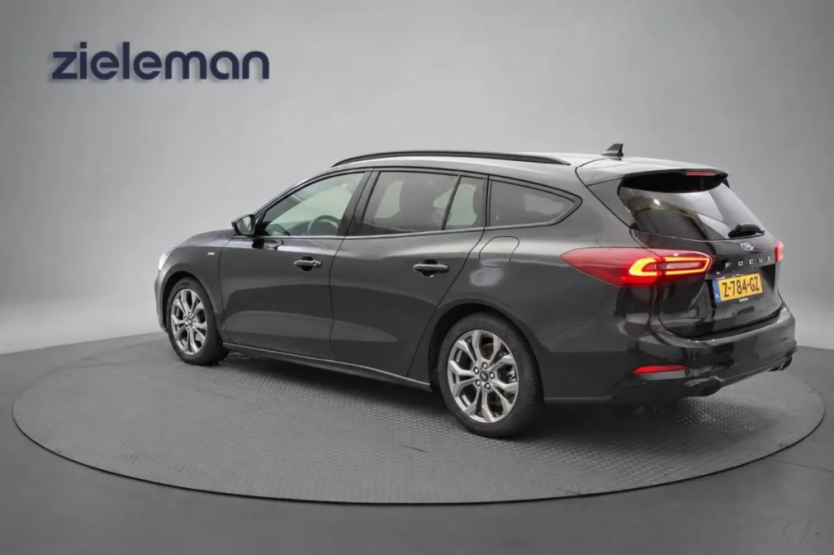 1.0 EcoBoost Hybrid ST-Line - Carplay, Cruise, Clima