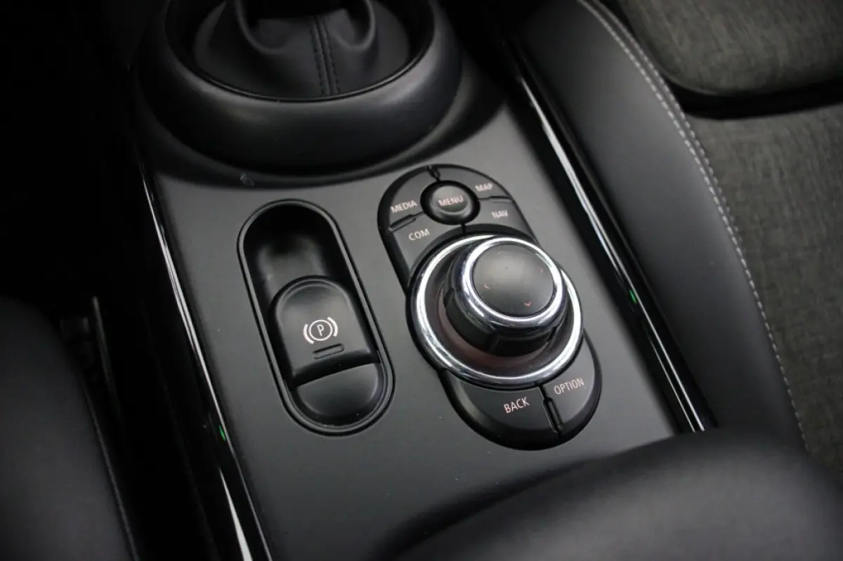 1.5 Business Edition Automaat - Carplay, Navi, Cruise, Clima