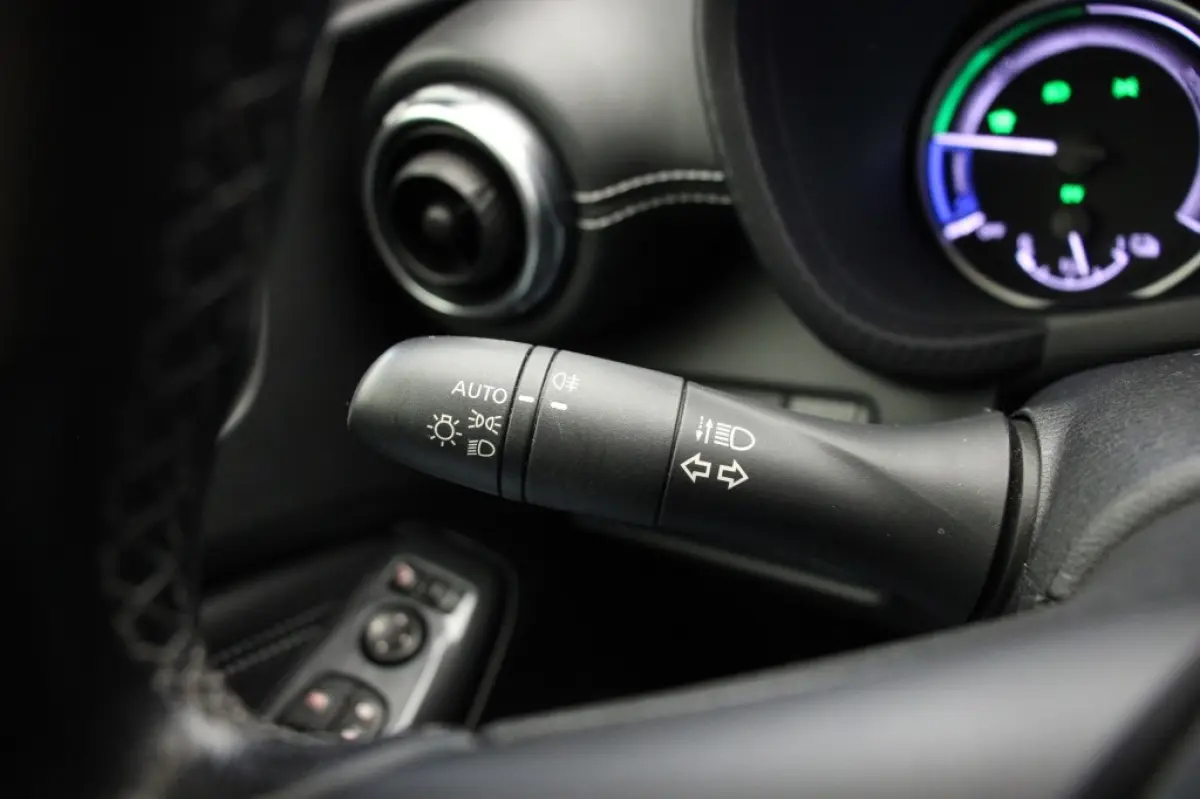 1.6 Hybrid N-Connecta - Carplay, Camera, Cruise, Clima