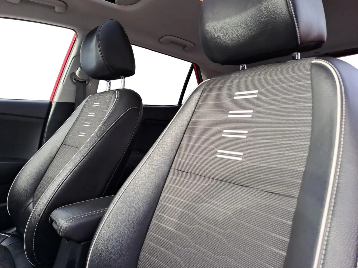 1.0 T-GDi MHEV GT-PlusLine 1e Eigenaar | Meest luxe uitvoering | Schuif-/kanteldak | Metallic lak | Cruise Control | camera | Carplay | Fabrieksgarantie | NAP