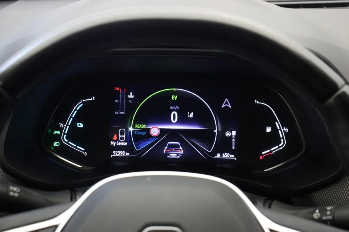 1.6 E-Tech Hybrid 145 Intens - Digitaal Cockpit, Carplay, Camera, Half Leer