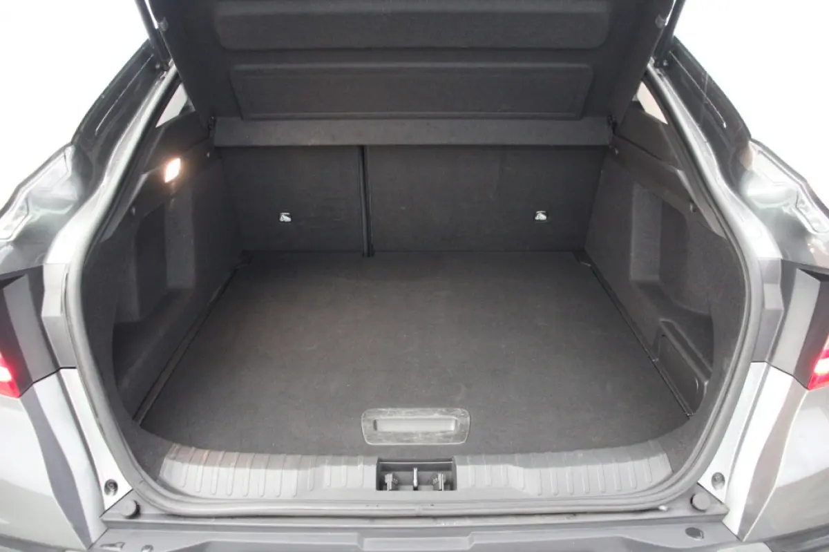 1.6 E-Tech Hybrid 145 Intens - Digitaal Cockpit, Carplay, Camera, Half Leer