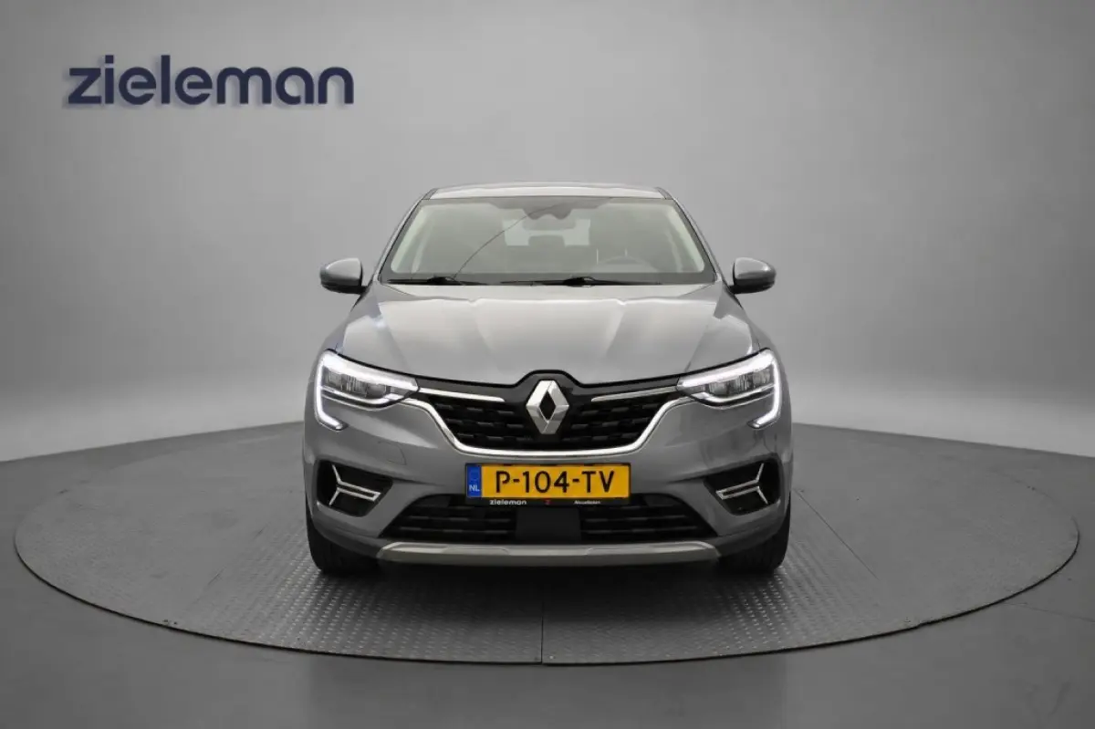 1.6 E-Tech Hybrid 145 Intens - Digitaal Cockpit, Carplay, Camera, Half Leer