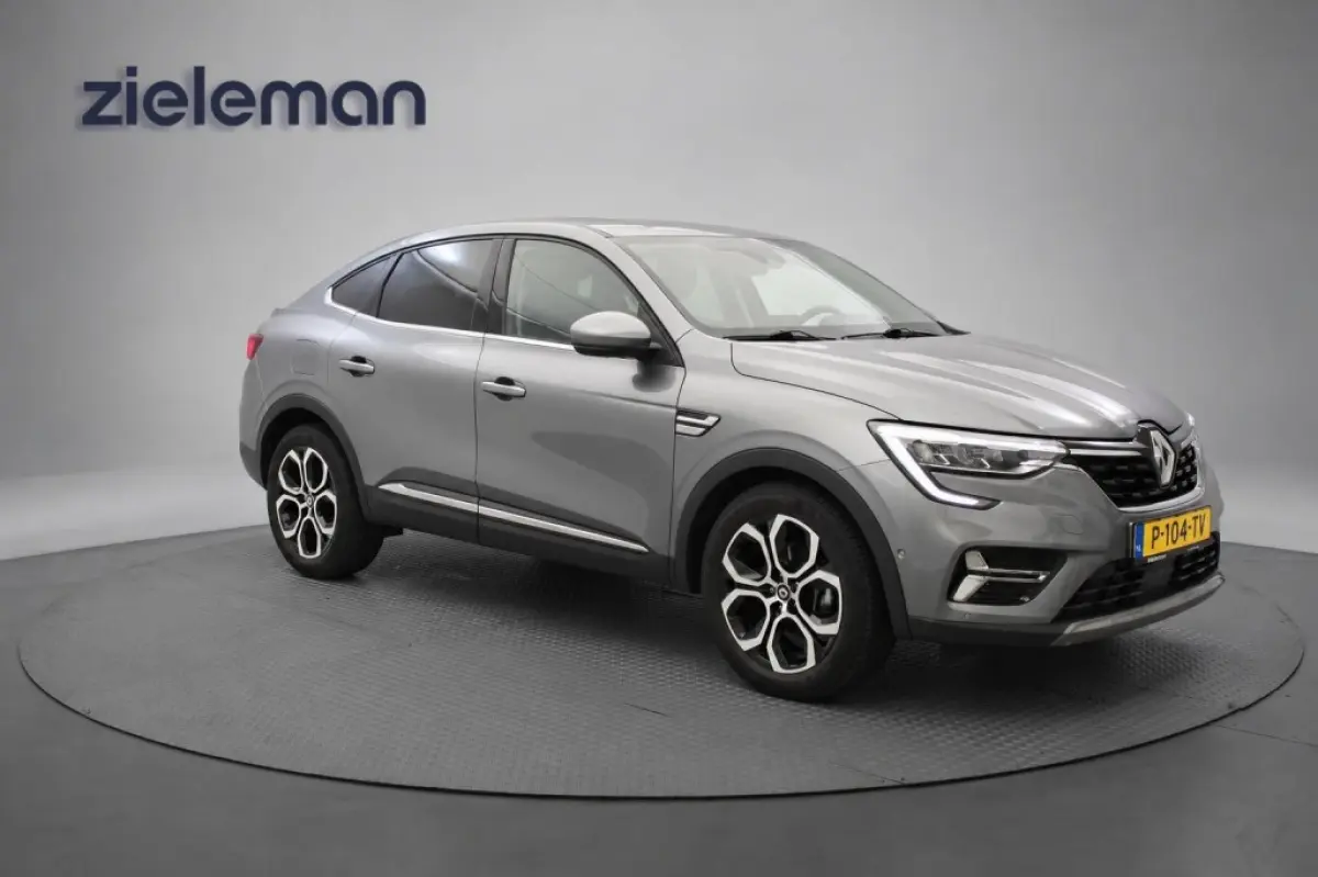 1.6 E-Tech Hybrid 145 Intens - Digitaal Cockpit, Carplay, Camera, Half Leer