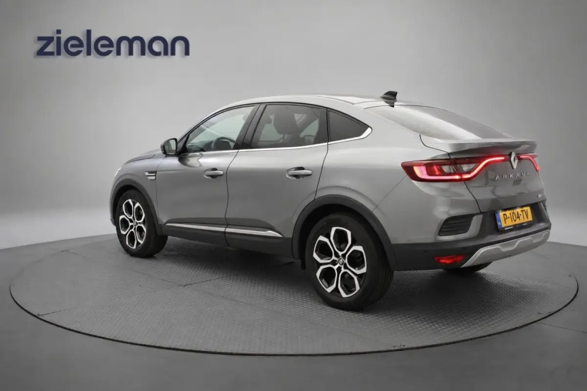 1.6 E-Tech Hybrid 145 Intens - Digitaal Cockpit, Carplay, Camera, Half Leer