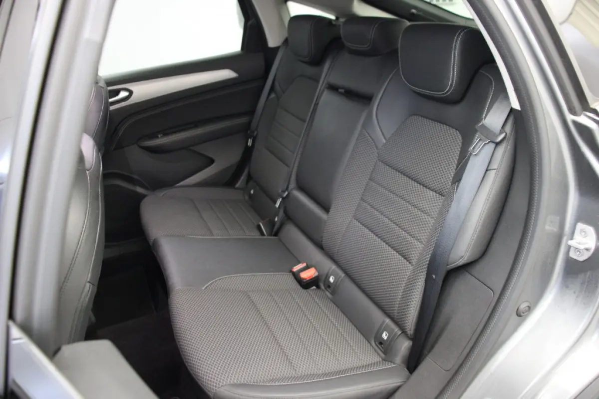 1.6 E-Tech Hybrid 145 Intens - Digitaal Cockpit, Carplay, Camera, Half Leer