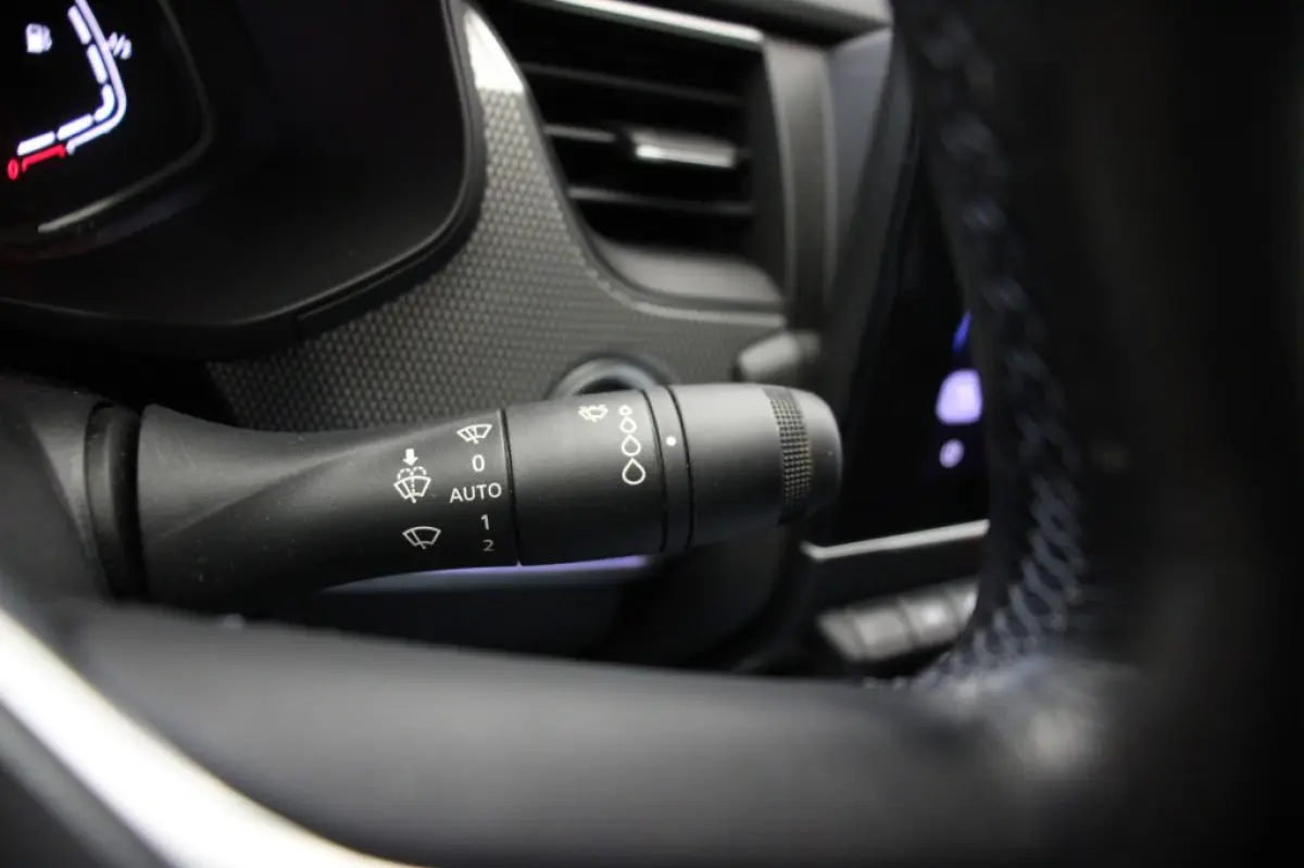 1.6 E-Tech Hybrid 145 Intens - Digitaal Cockpit, Carplay, Camera, Half Leer
