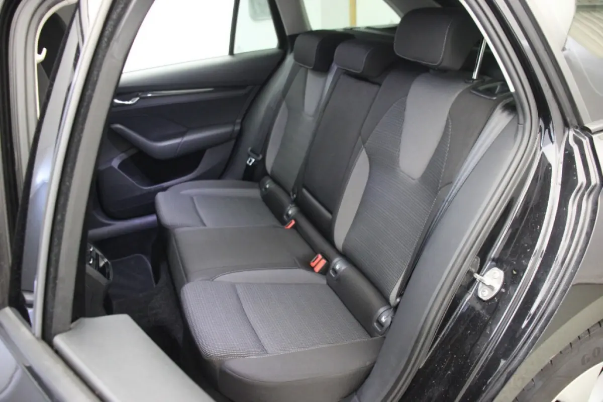 1.0 e-TSI Business Edition Automaat - Digitaal Cockpit, Carplay, Afn. Trekhaak