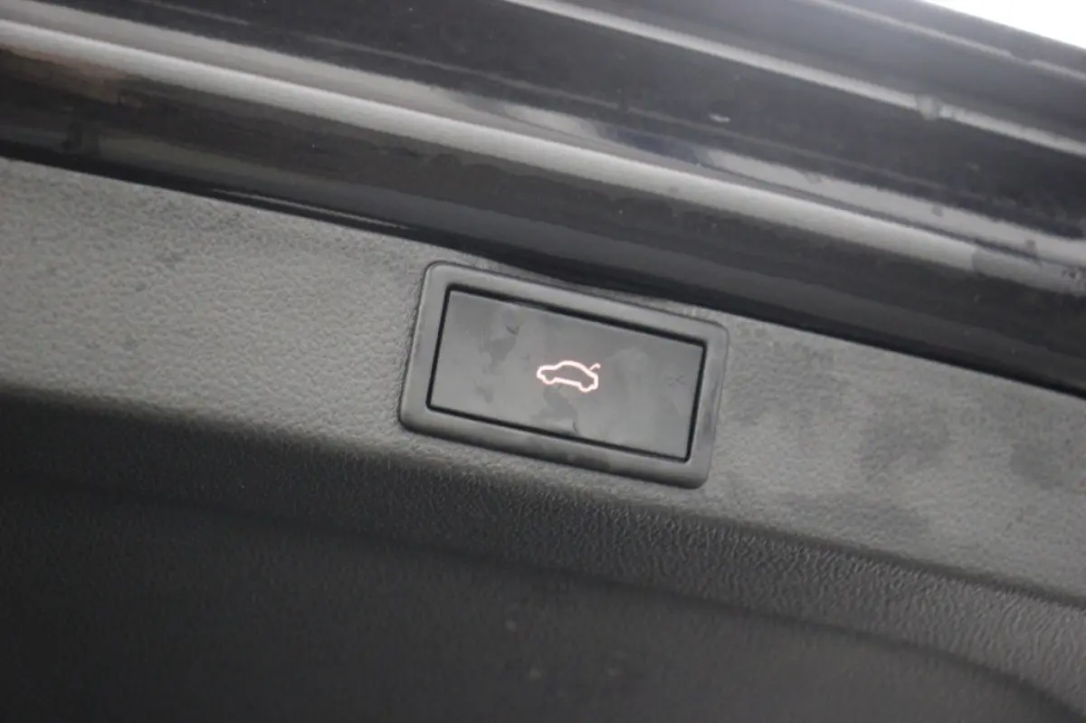 1.0 e-TSI Business Edition Automaat - Digitaal Cockpit, Carplay, Afn. Trekhaak