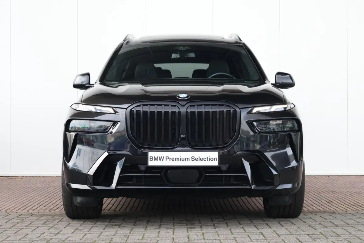 xDrive40d | Sport pakket Pro | Panorama Dak | Driving Assistant Professional | Harman Kardon | Trekhaak | Stoel Verwarming Voor en Achter | Soft-Close | Comfortstoelen | M-Sport Uitlaat | 22