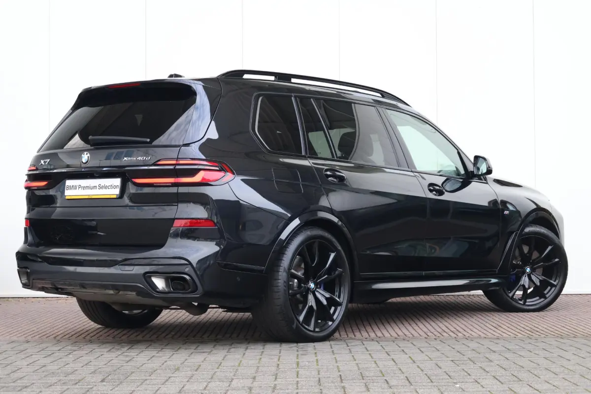 xDrive40d | Sport pakket Pro | Panorama Dak | Driving Assistant Professional | Harman Kardon | Trekhaak | Stoel Verwarming Voor en Achter | Soft-Close | Comfortstoelen | M-Sport Uitlaat | 22